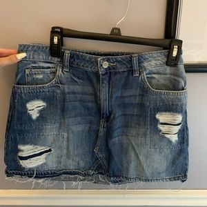 HOLLISTER: Dark Denim Mini Skirt